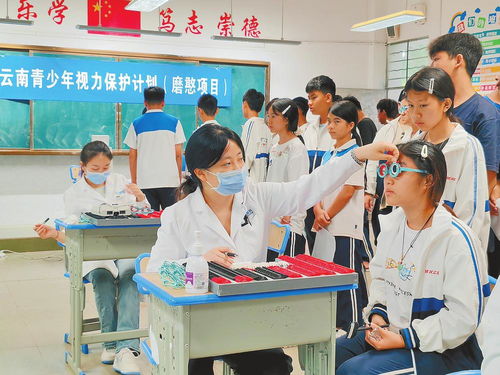 三下乡巡回服务活动走进勐腊 健康咨询服务惠及边陲