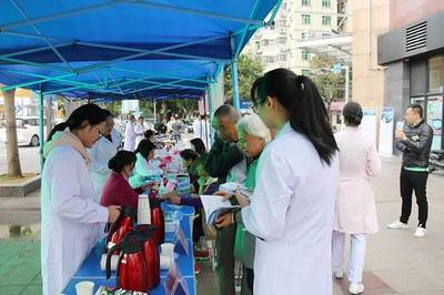 莲塘迎来健康春风 罗湖医院集团妇产专家团队开展义诊活动